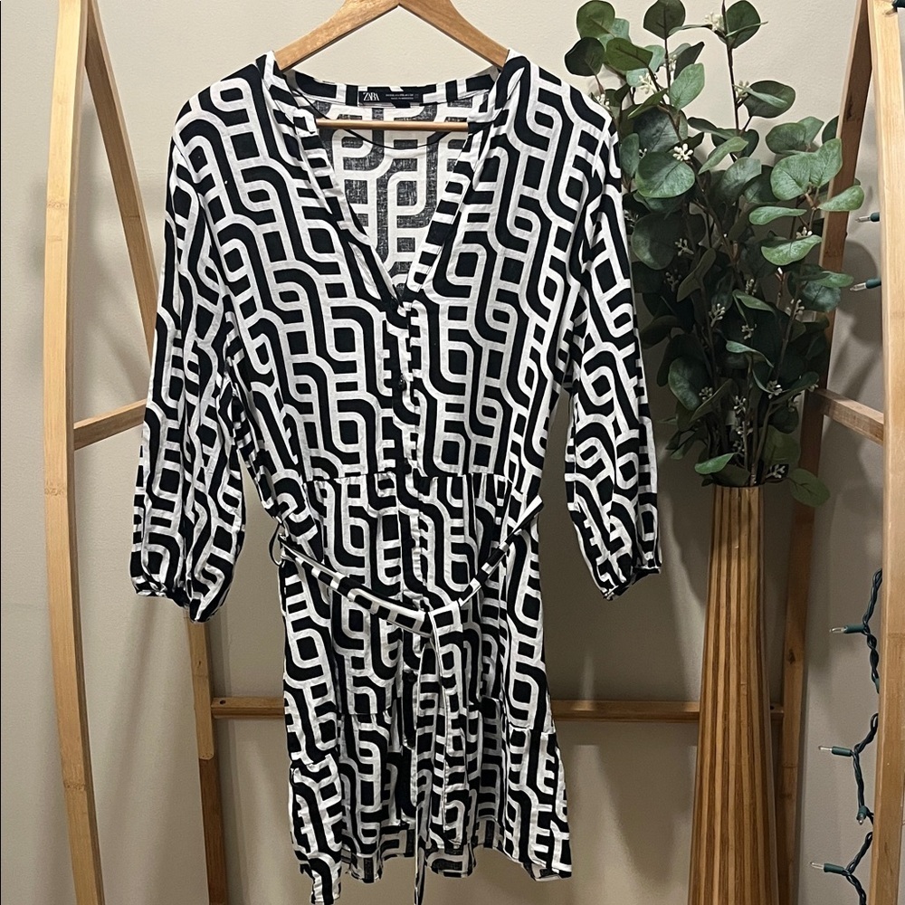 Zara Geographic Black White 3/4 Sleeves Belted Dress a160